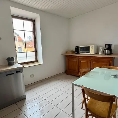 Maison Familiale Au Calme, Proche Du Centre *