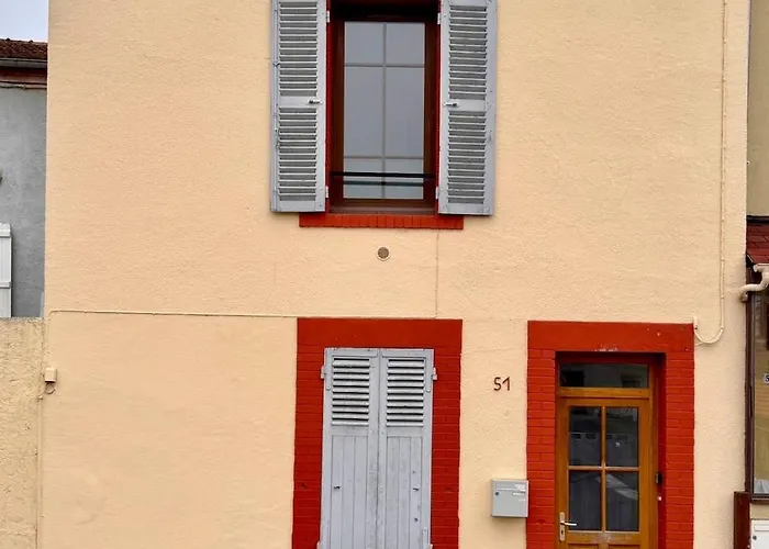 Maison Familiale Au Calme, Proche Du Centre Дом отдыха Cusset