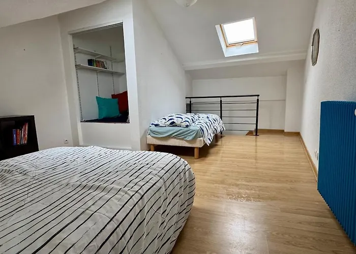 Maison Familiale Au Calme, Proche Du Centre *