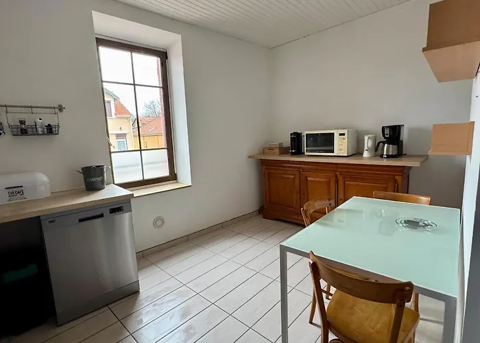 Maison Familiale Au Calme, Proche Du Centre *